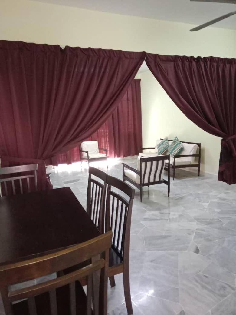 Aiman Homestay Port Dickson Ngoại thất bức ảnh