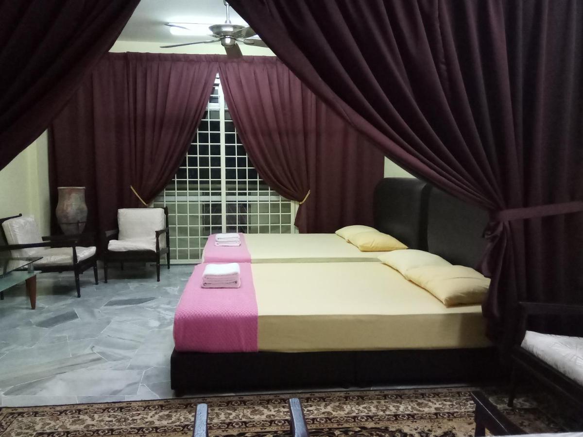 Aiman Homestay Port Dickson Ngoại thất bức ảnh